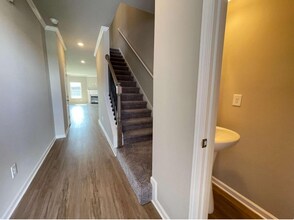 5136 Fox Den Rd in Oakwood, GA - Building Photo - Building Photo