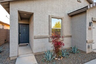 6662 S Cut Bow Dr in Tucson, AZ - Building Photo - Building Photo