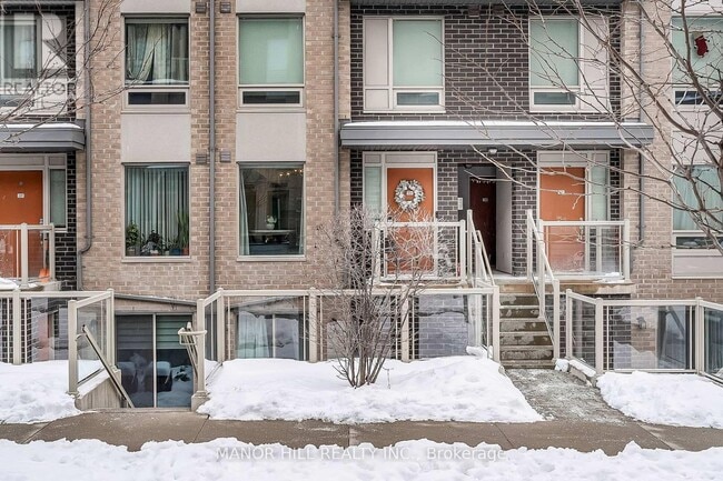 7 Applewood Ln in Toronto, ON - Building Photo - Building Photo