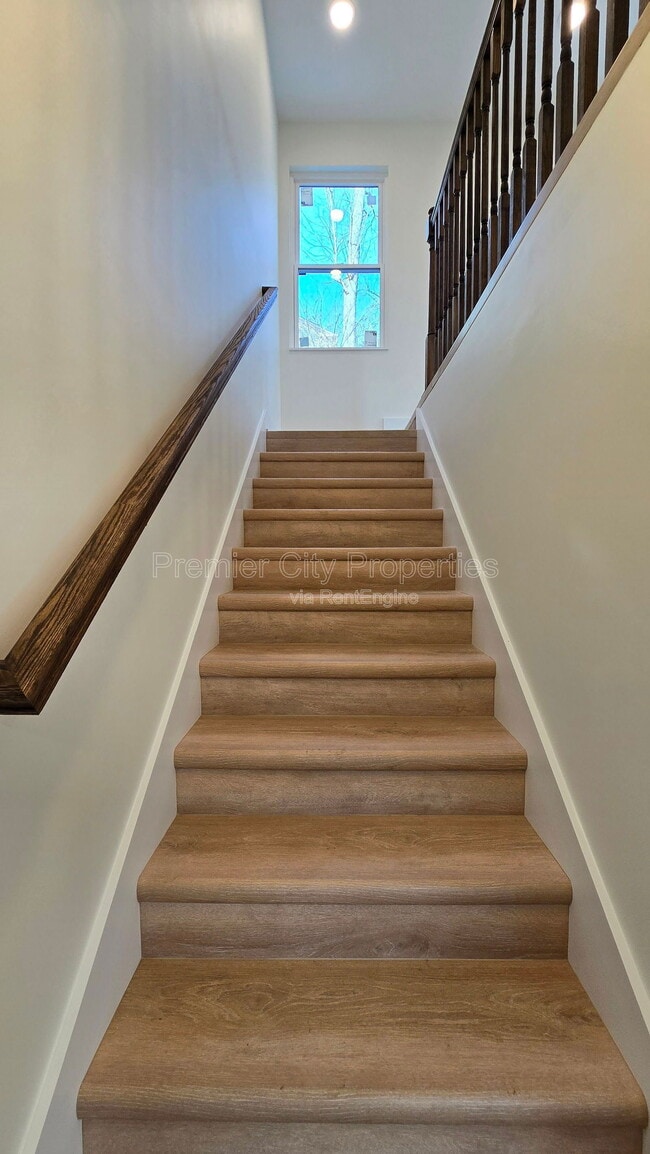 240 Mcgregor Ave in Cincinnati, OH - Building Photo - Building Photo