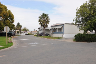 Camellia Village Mobile Home in Sacramento, CA - Building Photo - Building Photo