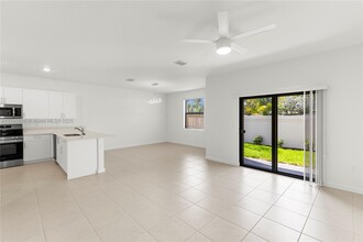 2924 Park Pl in Dania Beach, FL - Building Photo - Building Photo