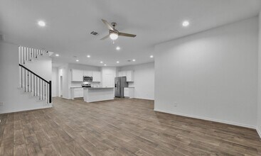 2914 Roman Forest Blvd in New Caney, TX - Building Photo - Building Photo