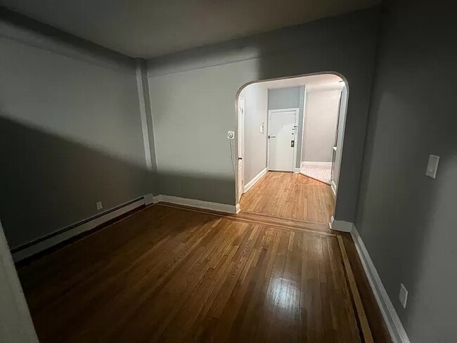 14 Kensington Ave in Jersey City, NJ - Building Photo - Building Photo