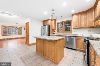 901 Academy Ln in Bryn Mawr, PA - Building Photo - Building Photo