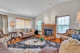 3003 Saganashkee Ln in Naperville, IL - Building Photo - Building Photo