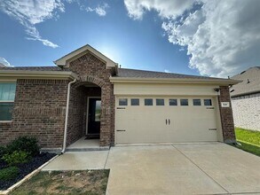 828 Grapefruit Ct in Forney, TX - Building Photo - Building Photo