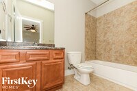 960 Maple Trce photo'