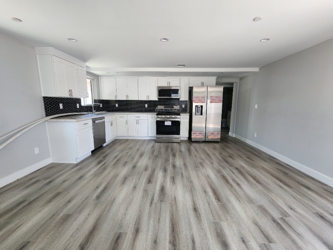 3328 Portola Ave in Los Angeles, CA - Building Photo - Building Photo