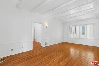 9625 Charleville Blvd in Beverly Hills, CA - Building Photo - Building Photo
