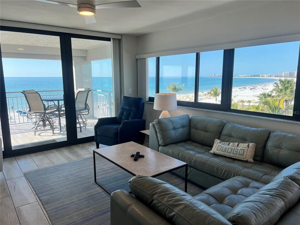 1001 Point of Rocks Rd in Sarasota, FL - Building Photo