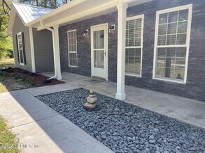 9050 NW 131st Pl in Chiefland, FL - Building Photo - Building Photo