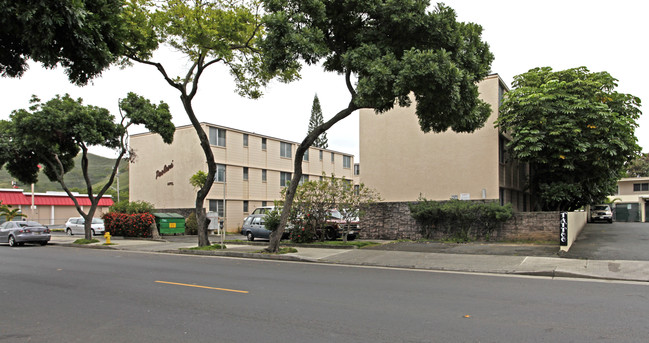 Poolani Apartments in Kailua, HI - Building Photo - Building Photo