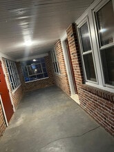 14-14 Ridgefield St in Manchester, CT - Foto de edificio - Building Photo