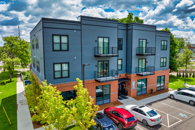 Westgate Commons in Kalamazoo, MI - Foto de edificio - Building Photo