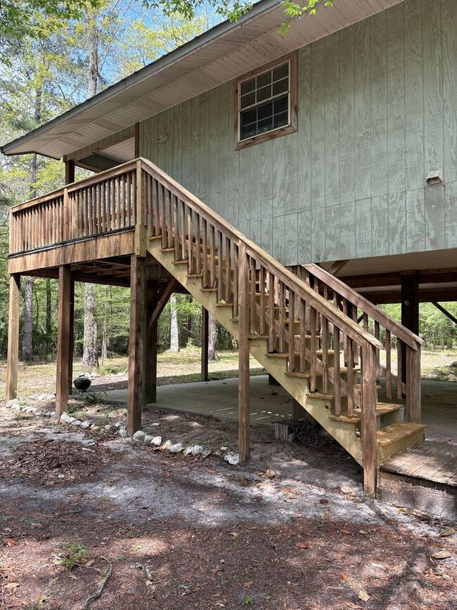 32 Osprey Cir in Crawfordville, FL - Building Photo - Building Photo