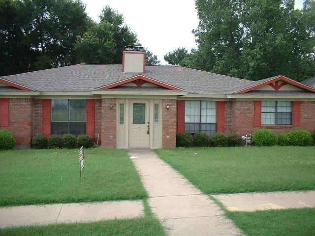 property at 604 Oak St