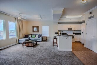 16819 Front Beach Rd in Panama City Beach, FL - Building Photo - Building Photo