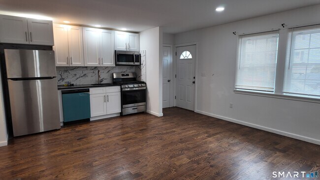 1257 Howard Ave in Bridgeport, CT - Building Photo - Building Photo