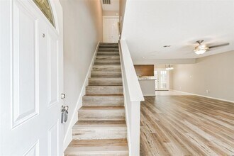 1011 Hamblen Rd in Humble, TX - Building Photo - Building Photo