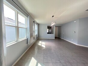 8025 Bowery Dr in Winter Garden, FL - Building Photo - Building Photo