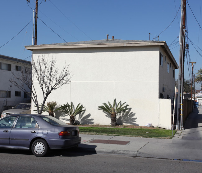 10031-10035 Alondra Blvd in Bellflower, CA - Building Photo - Building Photo