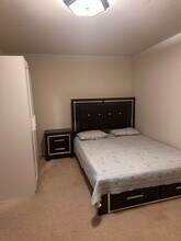 9620 Hillock Ct in Burke, VA - Foto de edificio - Building Photo