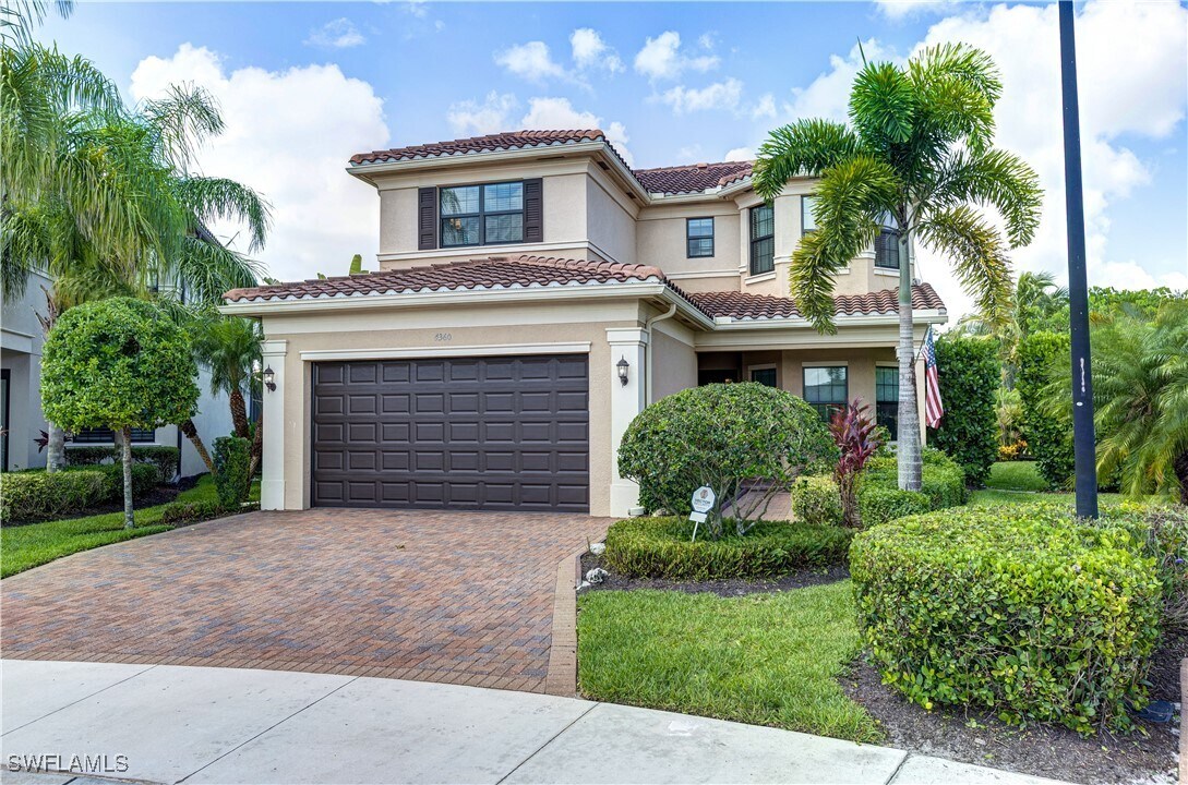 4360 Aurora St in Naples, FL - Building Photo