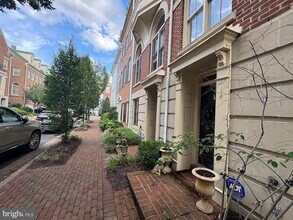 14 Keith's Ln in Alexandria, VA - Building Photo - Building Photo