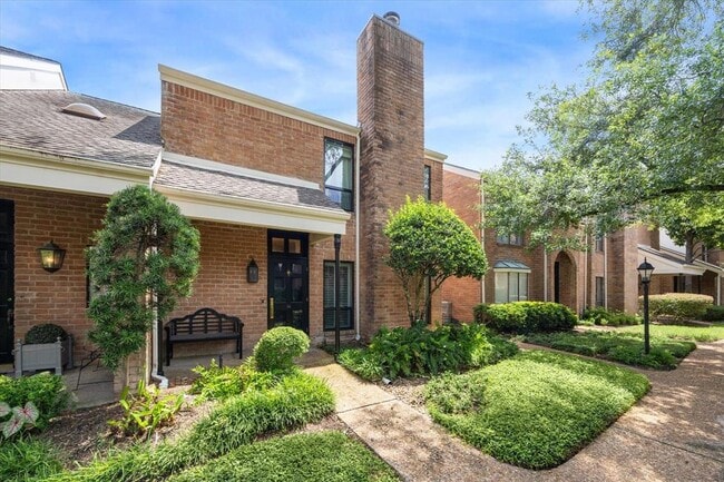 property at 2901 Bammel Ln