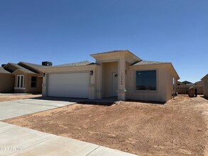 12464 Cayo Norte Dr in El Paso, TX - Building Photo - Building Photo
