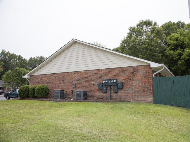 Manor in Lancaster, SC - Foto de edificio - Building Photo