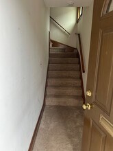 8 Fairfax St, Unit 2 in Somerville, MA - Building Photo - Building Photo