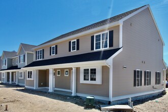 Redtail Crossing in Wrentham, MA - Building Photo - Building Photo