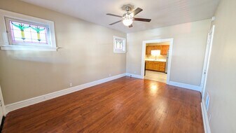 5042 Mardel Ave in St. Louis, MO - Building Photo