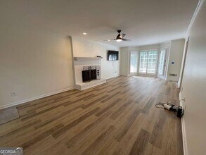 1502 Eryn Cir in Suwanee, GA - Building Photo - Building Photo