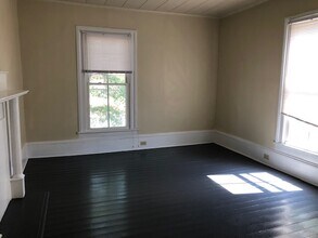 803 Pearson St, Unit C in Greensboro, NC - Building Photo - Building Photo