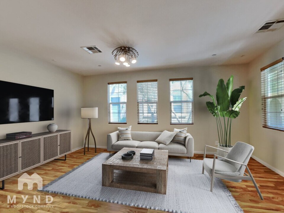 8456 Insignia Ave in Las Vegas, NV - Building Photo
