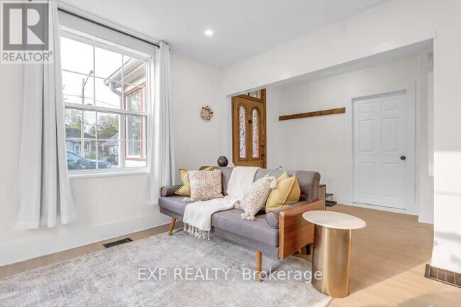 9 Caldwell St in Port Hope, ON - Building Photo - Building Photo