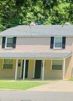 4951 Hillsboro Ave in Charlotte, NC - Building Photo