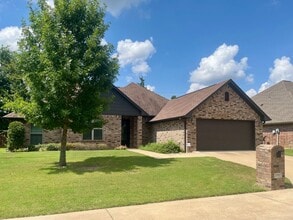 3700 Old Omen Rd in Tyler, TX - Building Photo - Building Photo