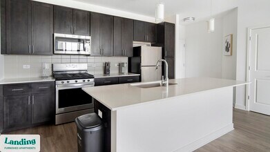 2200 Progress Pkwy, Unit 441 in Schaumburg, IL - Foto de edificio - Building Photo