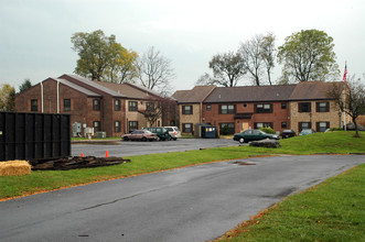 Highland Glen Apartments in Lebanon, PA - Building Photo - Building Photo