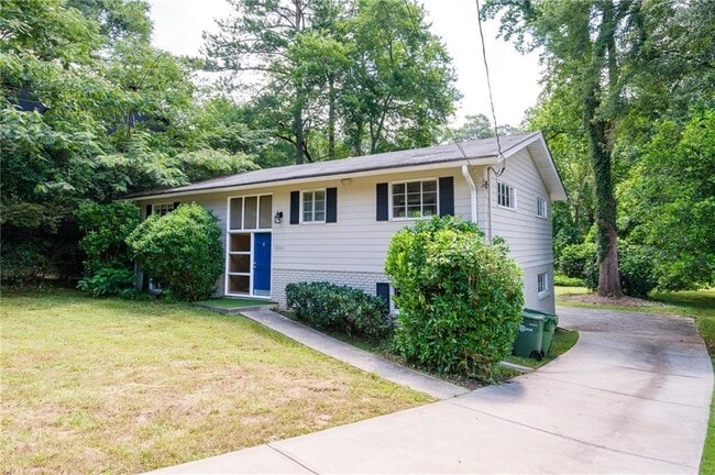 4293 Rickenbacker Way NE in Atlanta, GA - Building Photo - Building Photo