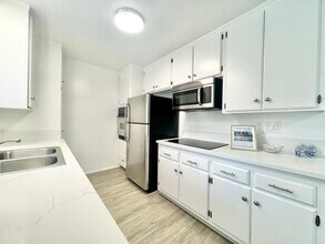 834 W 2nd St in Los Angeles, CA - Building Photo - Building Photo