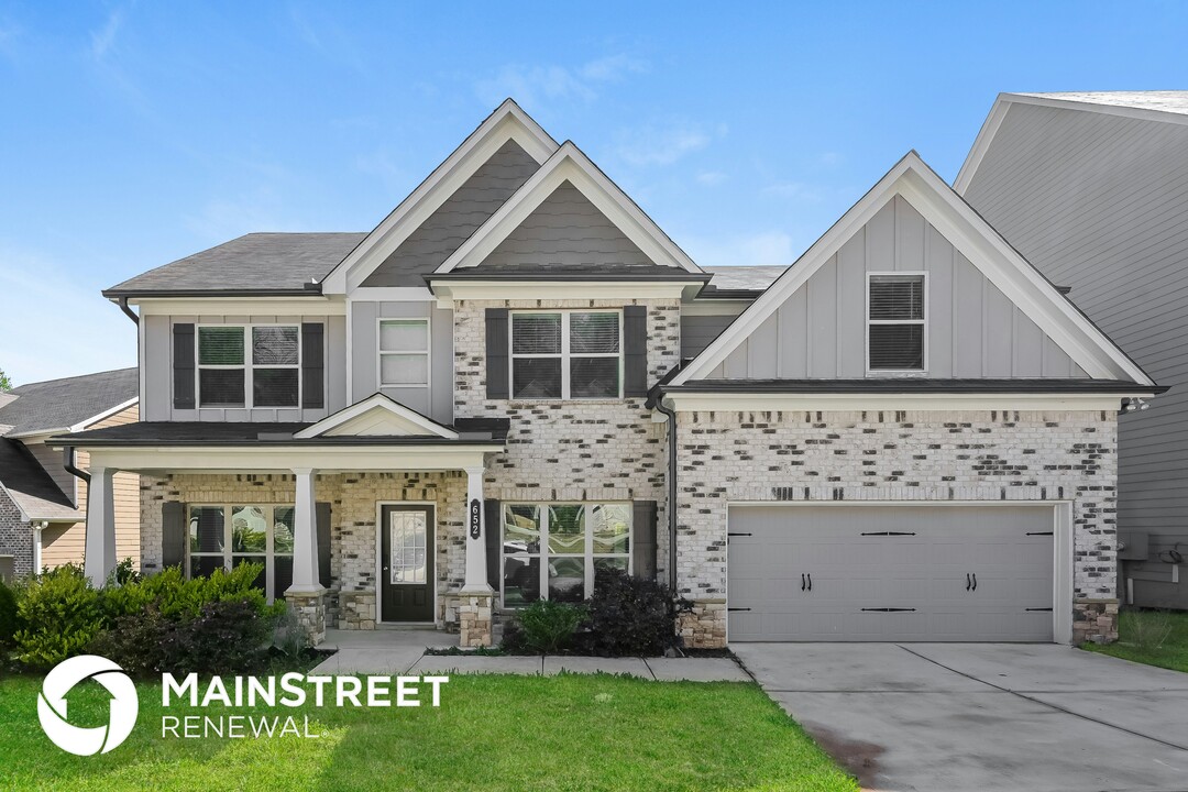 652 Overlook Gln Dr in Lawrenceville, GA - Building Photo