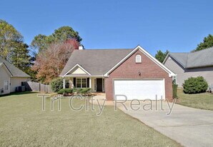 289 Baldwin Ct in Newnan, GA - Building Photo
