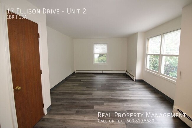 17 Ellison Dr in Barrington, NH - Building Photo - Building Photo
