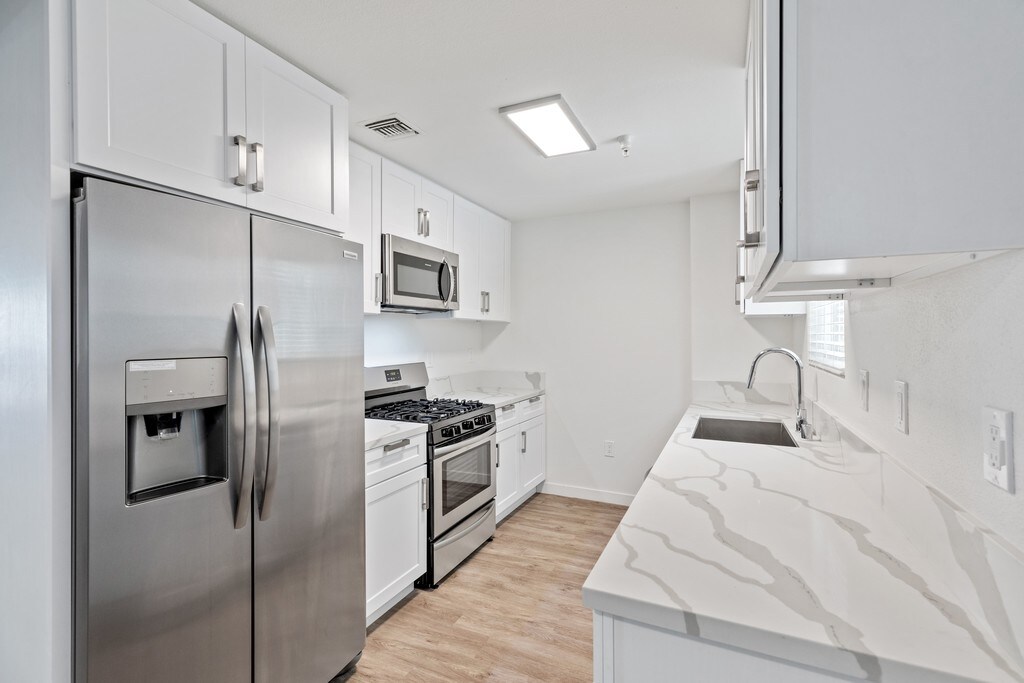 Malden Luxury Apartments Northridge, CA Apartments For Rent