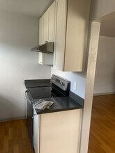 2400 35th Ave in Oakland, CA - Building Photo - Building Photo